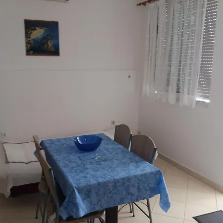 Apartament Colo